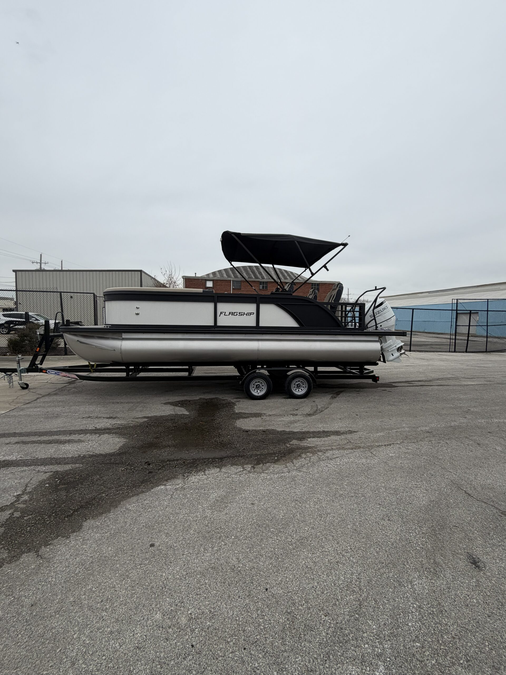 2026 Flagship Tri-Toon Rear Fish D22RF - Image 3