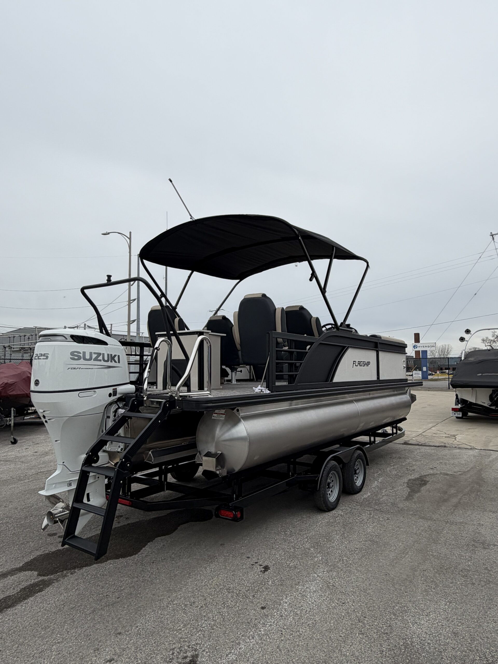 2026 Flagship Tri-Toon Rear Fish D22RF - Image 4