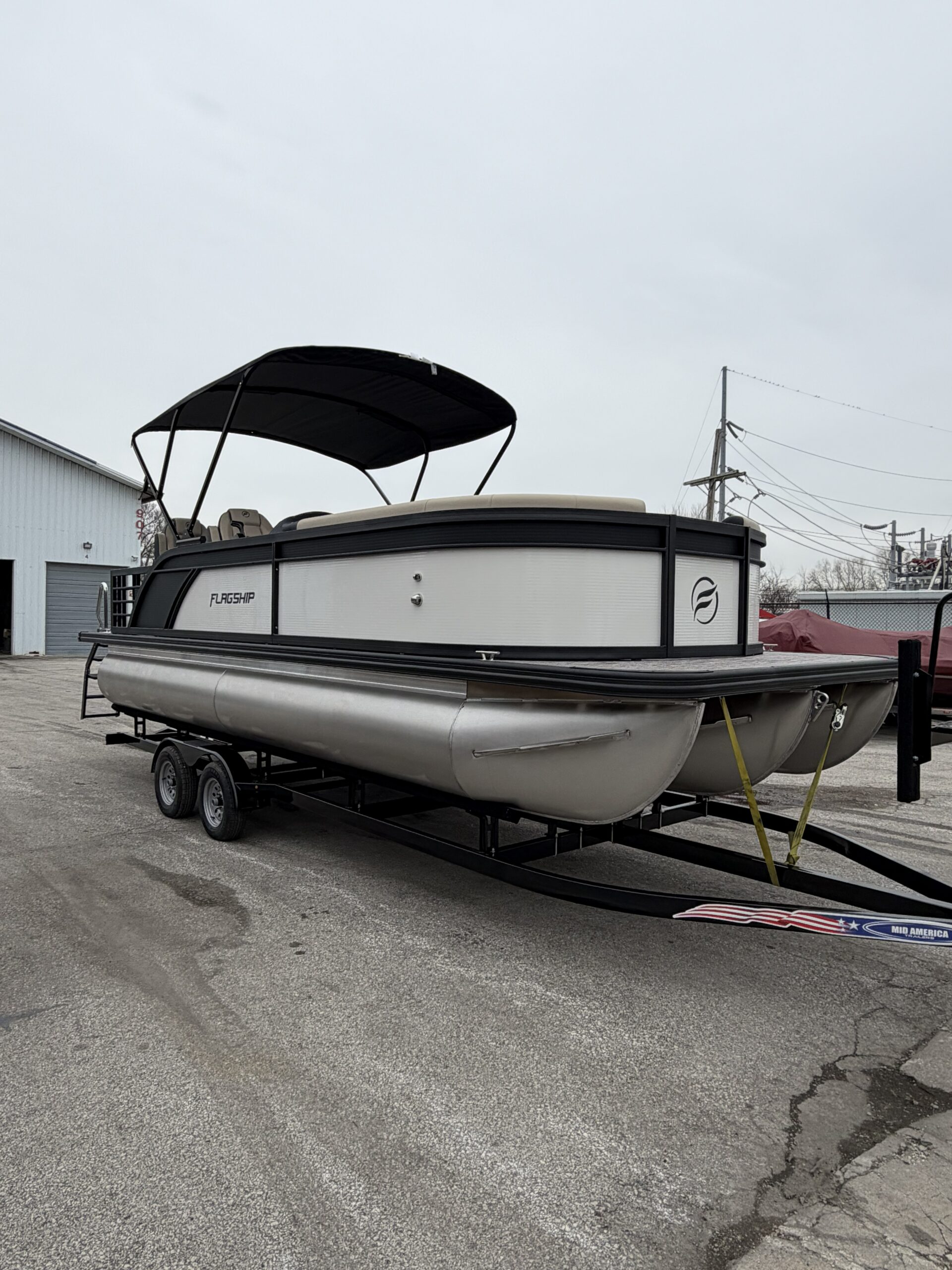 2026 Flagship Tri-Toon Rear Fish D22RF - Image 2